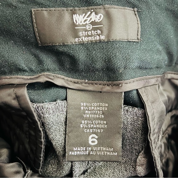 Sold Grey Stretch Pants | Black Taping | Size 6 (95% Cotton, 5% Spandex) - Picture 3 of 6